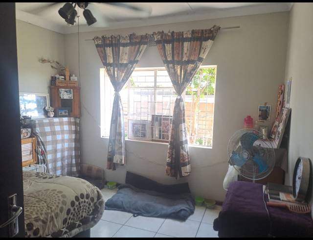 3 BEDROOM FREEHOLD FOR SALE IN RUSTENBURG NORTH
